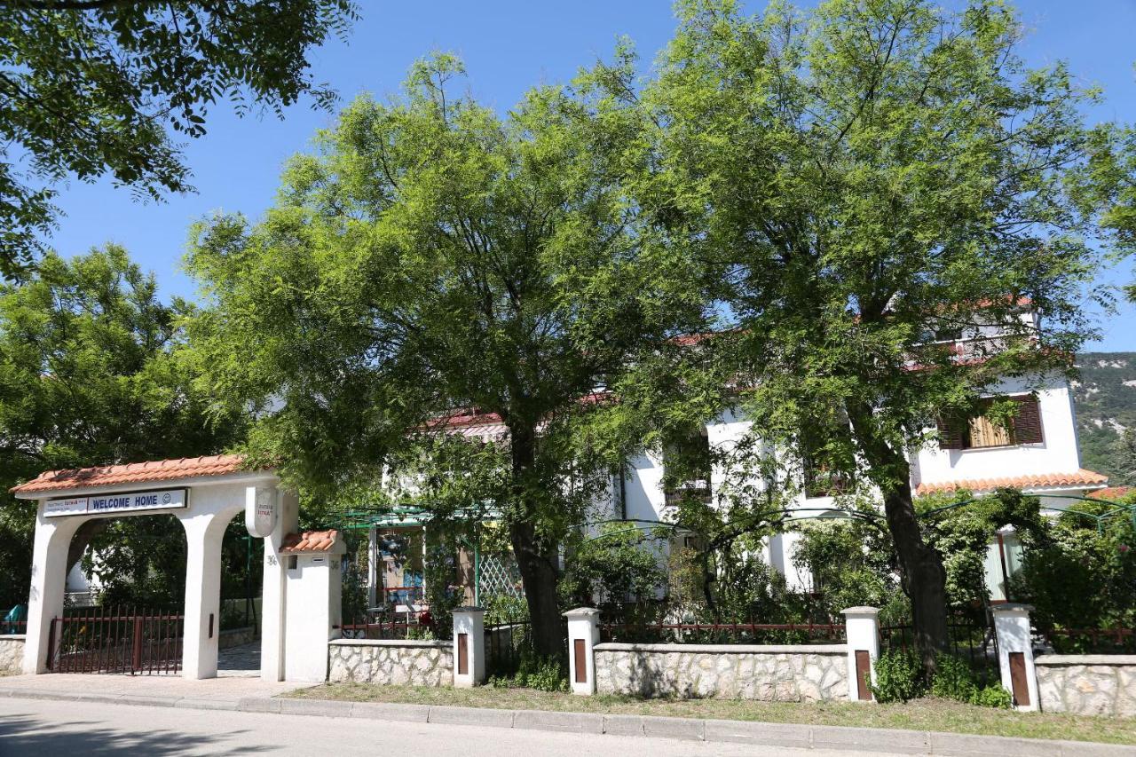 Apartments Fam Tomasic Baska  Ngoại thất bức ảnh