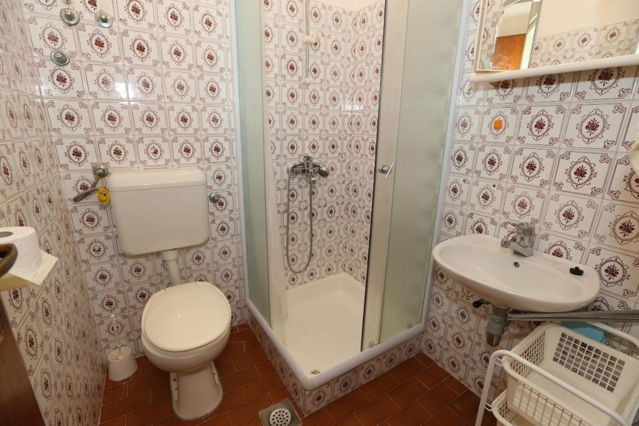 Apartments Fam Tomasic Baska  Ngoại thất bức ảnh
