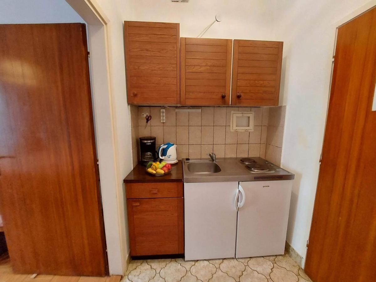 Apartments Fam Tomasic Baska  Ngoại thất bức ảnh