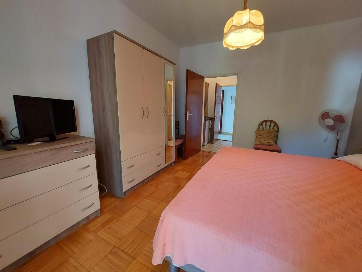 Apartments Fam Tomasic Baska  Ngoại thất bức ảnh